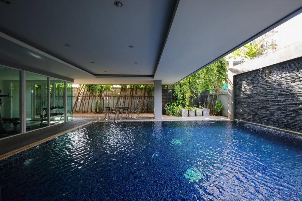 Appartamento Luxury Living In Heart Of Nimman Chiang Mai Esterno foto