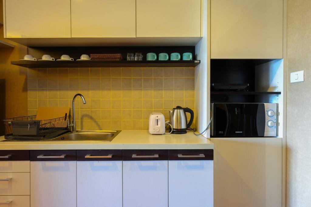 Appartamento Luxury Living In Heart Of Nimman Chiang Mai Esterno foto