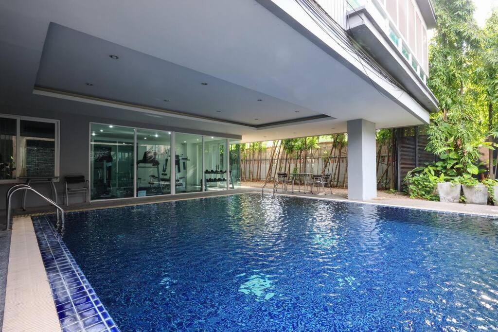 Appartamento Luxury Living In Heart Of Nimman Chiang Mai Esterno foto