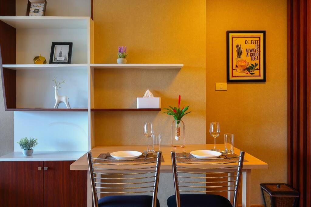 Appartamento Luxury Living In Heart Of Nimman Chiang Mai Esterno foto